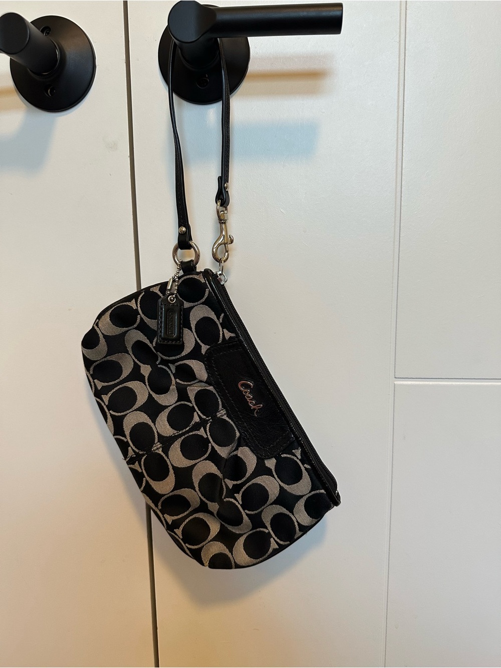 🖤 Coach Ashley Signature C Jacquard Pleated Wristlet